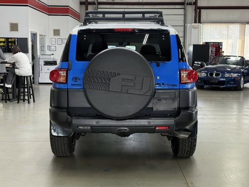 Used 2007 Toyota FJ Cruiser 4WD image 3