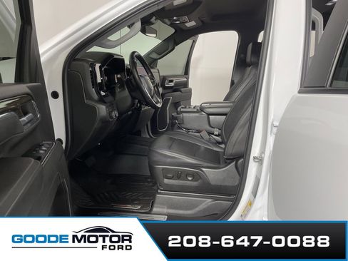 Used 2024 Chevrolet Silverado 3500 LT w/ Convenience Package image 8