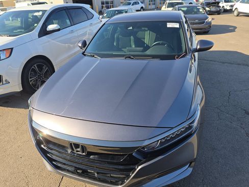 Used 2019 Honda Accord Sport image 2
