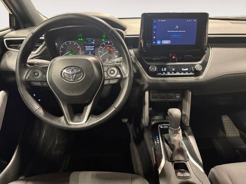 Used 2024 Toyota Corolla Cross AWD Hybrid image 11