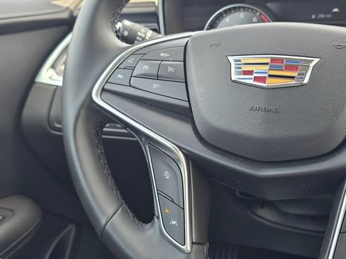 Used 2025 Cadillac XT5 Luxury AWD/4WD image 32