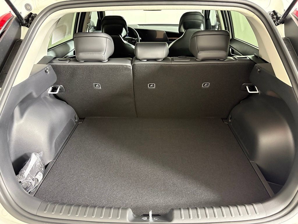 New 2026 Kia Niro EX FWD image 18
