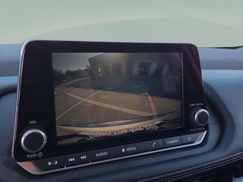 Used 2023 Nissan Rogue SV FWD image 23