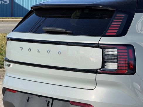 New 2026 Volvo EX30 Plus w/ Protection Package Premier AWD/4WD image 8