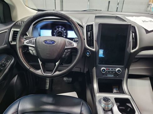 Used 2022 Ford Edge SEL w/ Sport Appearance Package image 3