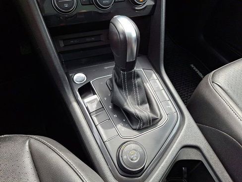 Used 2021 Volkswagen Tiguan SEL image 19