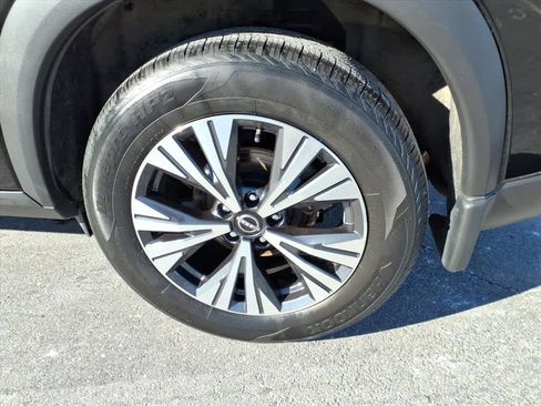 Certified 2023 Nissan Rogue SV w/ SV Premium Package image 9