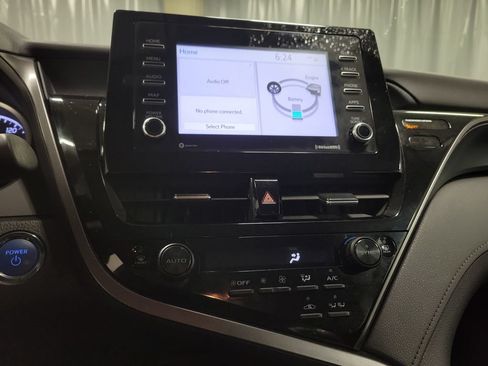Used 2022 Toyota Camry LE FWD image 17