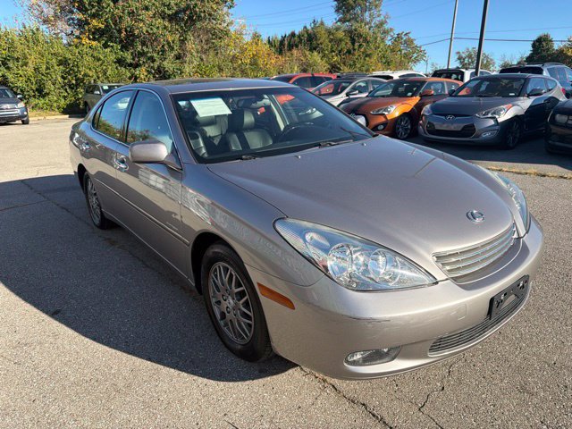 Used 2004 Lexus ES 330 w/ Premium Pkg FWD image 1
