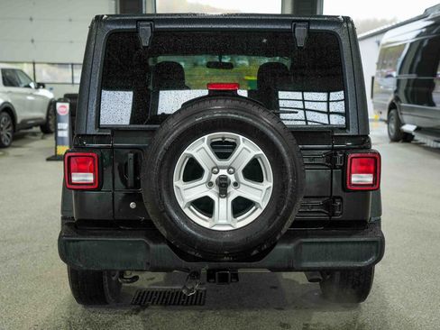 Used 2020 Jeep Wrangler Sport AWD/4WD image 6