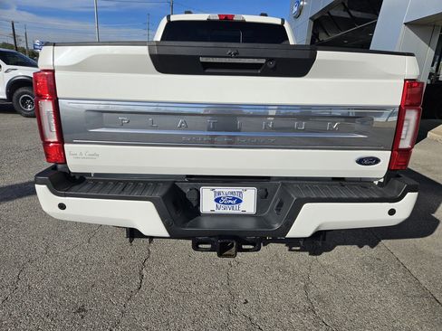Used 2022 Ford F350 Platinum image 5