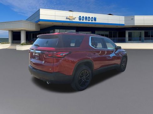 Used 2023 Chevrolet Traverse LT FWD image 6