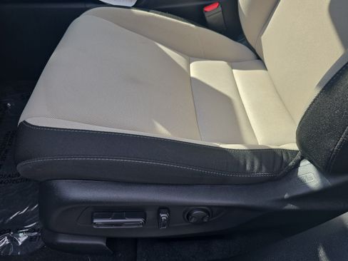 Used 2025 Honda CR-V EX image 27