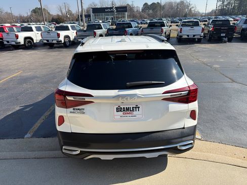 Used 2022 Kia Seltos S image 6