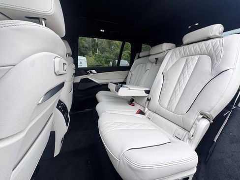 Used 2026 BMW X7 xDrive40i w/ Executive Package image 20