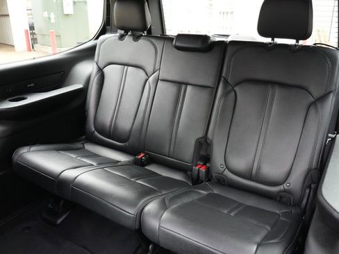 Used 2024 Jeep Wagoneer Series III AWD/4WD image 19