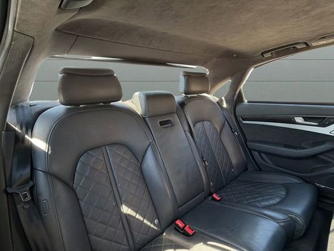Used 2014 Audi S8 AWD/4WD image 28