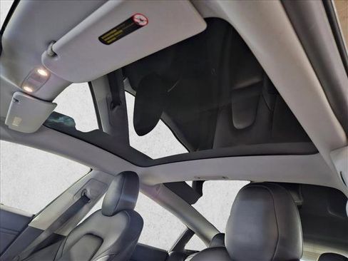 Used 2019 Tesla Model 3 Long Range image 14