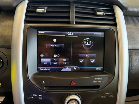 Used 2013 Ford Edge SEL FWD image 16