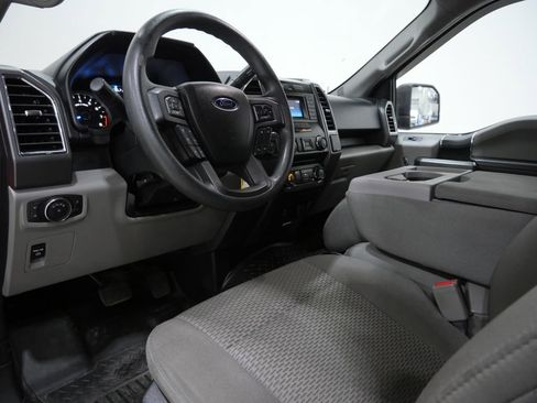 Used 2016 Ford F150 XLT AWD/4WD image 10