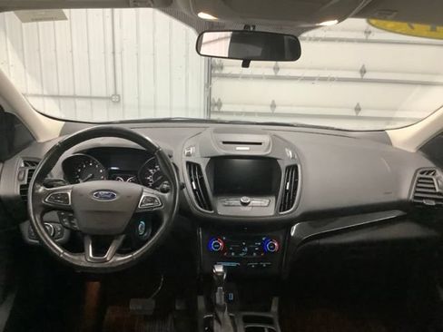 Used 2017 Ford Escape SE w/ Equipment Group 201A AWD/4WD image 14
