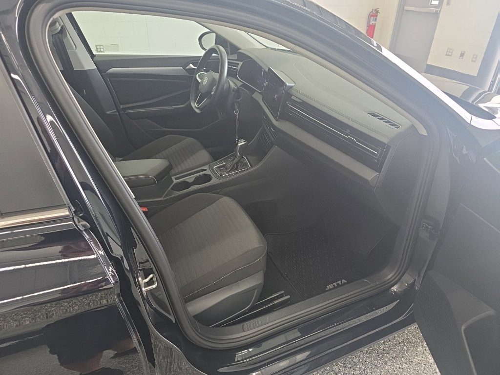Used 2026 Volkswagen Jetta S FWD image 9