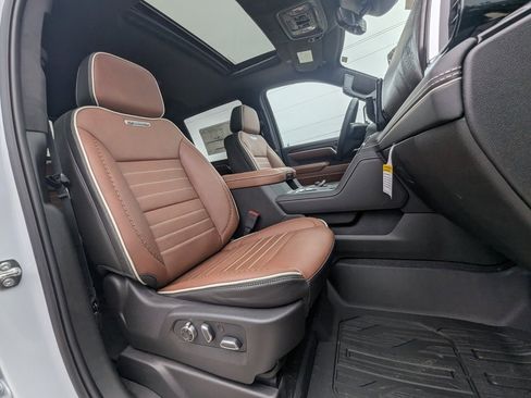 New 2026 GMC Sierra 3500 Denali Ultimate image 17