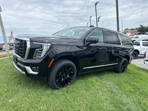 New 2026 GMC Yukon XL Denali w/ Sun & Power Step Package AWD/4WD image 2