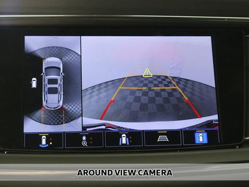 Used 2024 Buick Enclave Premium image 5