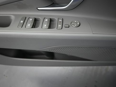 Certified 2025 Hyundai Elantra SEL image 15