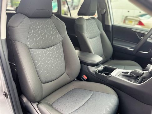 Used 2022 Toyota RAV4 XLE w/ Convenience Package AWD/4WD image 26