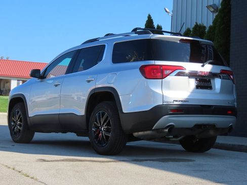 Used 2019 GMC Acadia SLT AWD/4WD image 10