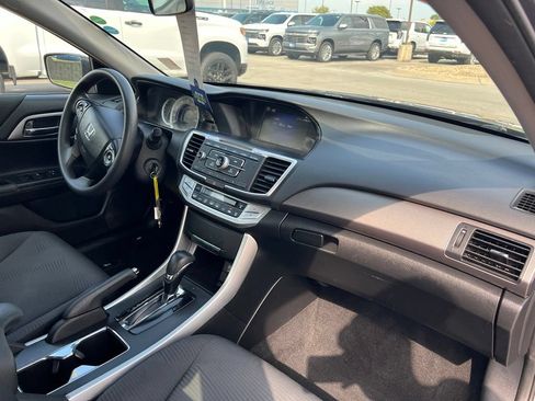 Used 2015 Honda Accord LX image 24