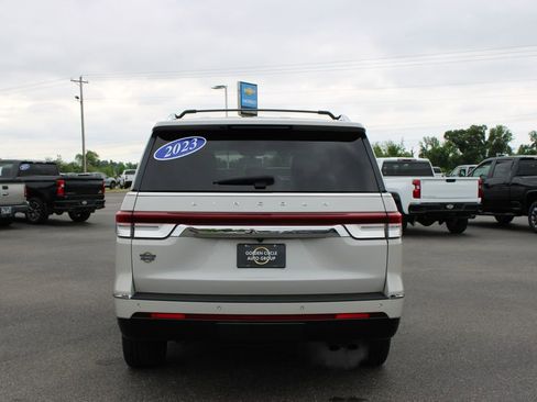 Used 2023 Lincoln Navigator Reserve RWD image 8