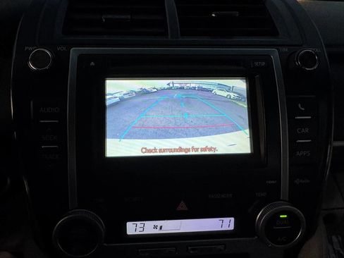 Used 2012 Toyota Camry XLE image 18