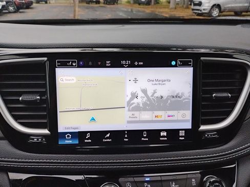 New 2026 Chrysler Pacifica Select image 28