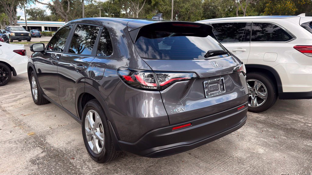 Used 2025 Honda HR-V LX image 7