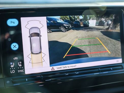 New 2026 Volkswagen Atlas SE image 35