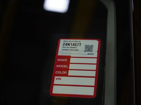 Used 2023 Kia Sorento SX Prestige image 29