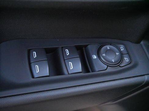 Used 2020 Chevrolet Silverado 1500 Custom Trail Boss w/ Custom Convenience Package image 19