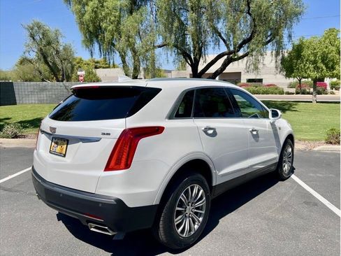 Used 2018 Cadillac XT5 Luxury w/ Driver Awareness Package image 3