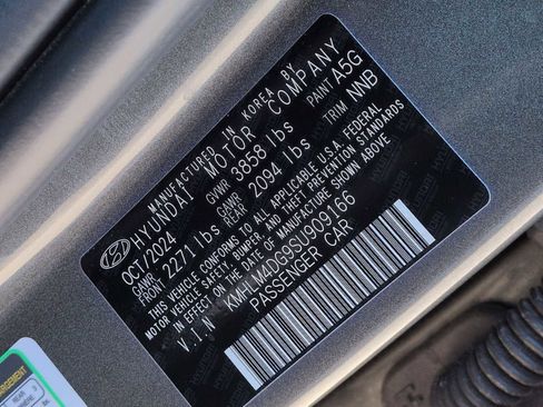 Used 2025 Hyundai Elantra Sport image 36