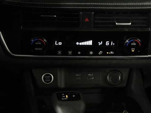 Certified 2023 Nissan Rogue SV image 22