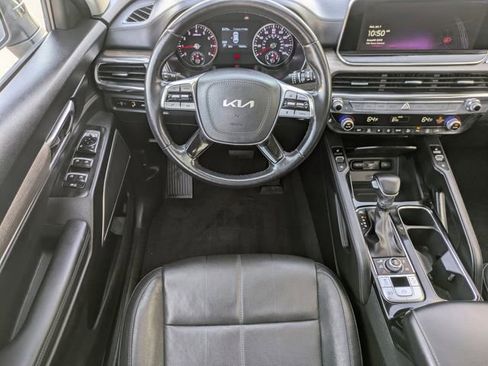 Used 2022 Kia Telluride EX w/ Towing Package image 12