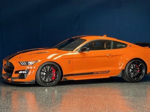 Used 2021 Ford Mustang Shelby GT500 w/ Technology Package image 2