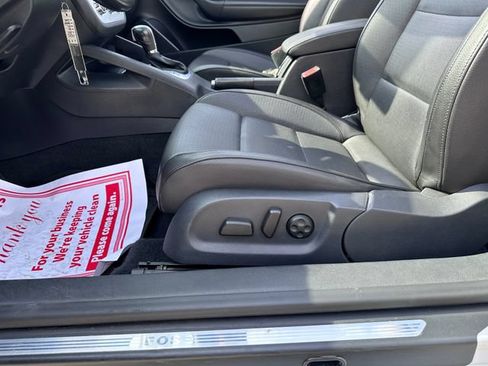 Used 2014 Volkswagen Eos Komfort FWD image 11