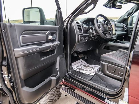 New 2025 RAM 2500 Big Horn AWD/4WD image 34