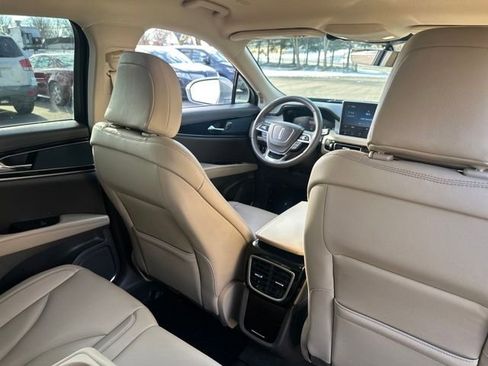 Certified 2023 Lincoln Nautilus AWD w/ Premium Package image 19