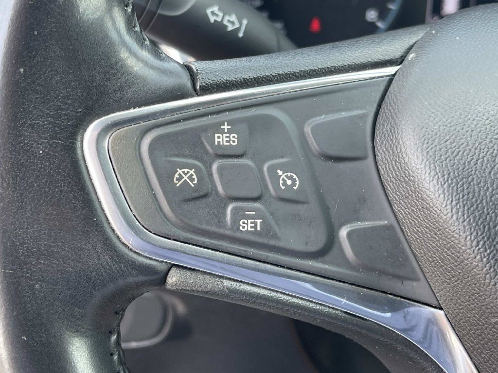 Used 2018 Chevrolet Equinox LT FWD image 35