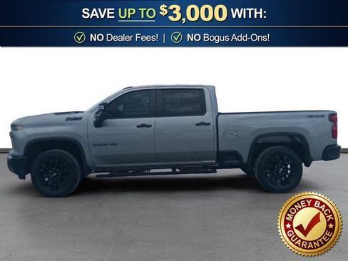 Used 2025 Chevrolet Silverado 2500 Custom w/ Custom Value Package AWD/4WD image 2